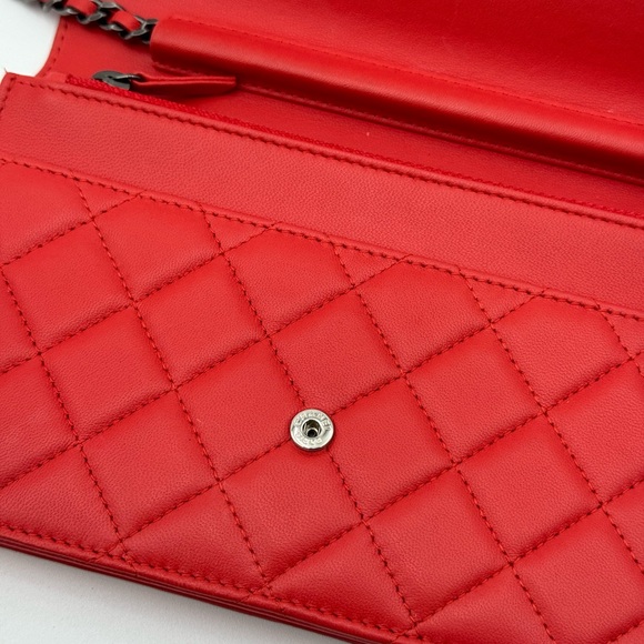 Chanel Quilted Lambskin Boy Red Wallet On Chain - Picture 14 of 17